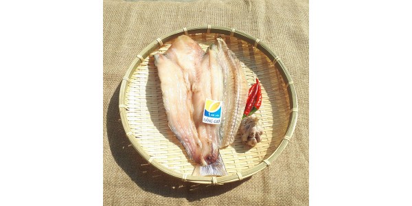 Mua khô cá dứa làm quà biếu cho Kiều bào ở nước ngoài