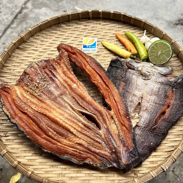 Khô cá lóc 3 nắng làm quà khi đi công tác Sài Gòn